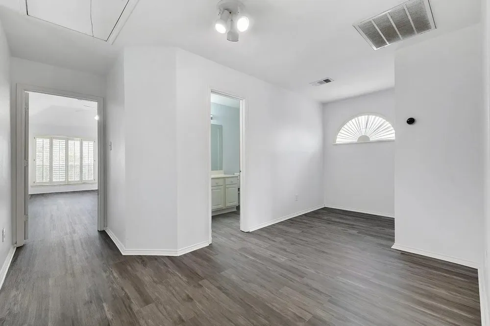 1372 Mae Drive Carrollton, TX 75007