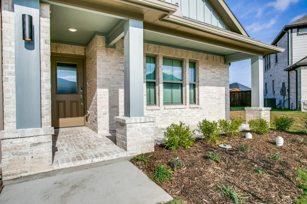313 Ember Circle Waxahachie, TX 75165