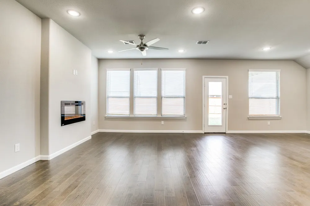 313 Ember Circle Waxahachie, TX 75165