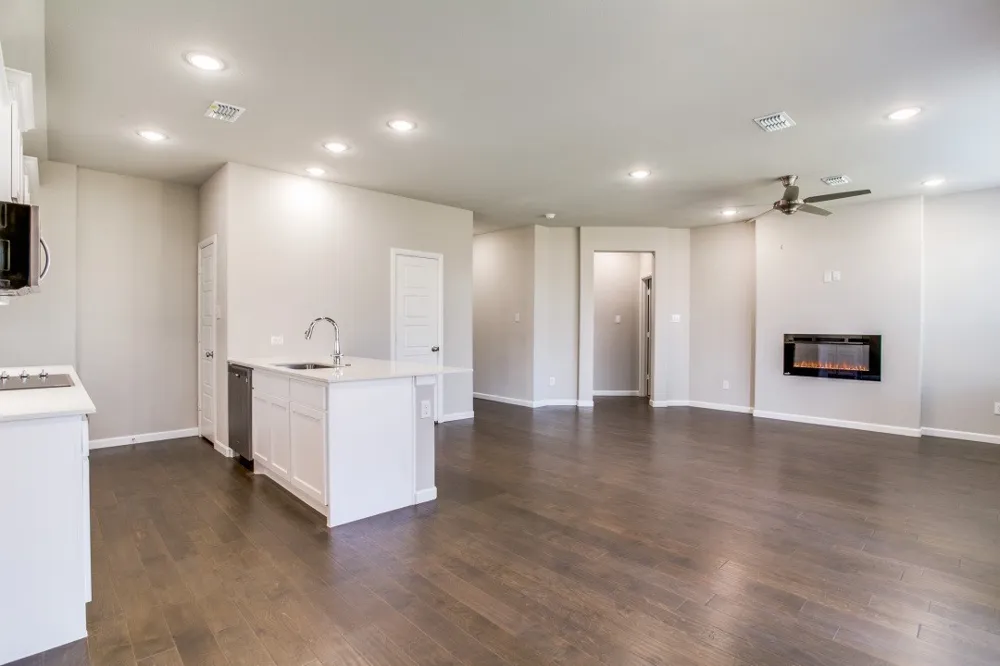 313 Ember Circle Waxahachie, TX 75165