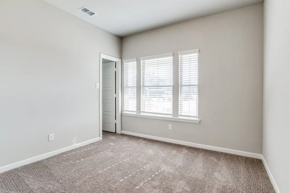 313 Ember Circle Waxahachie, TX 75165
