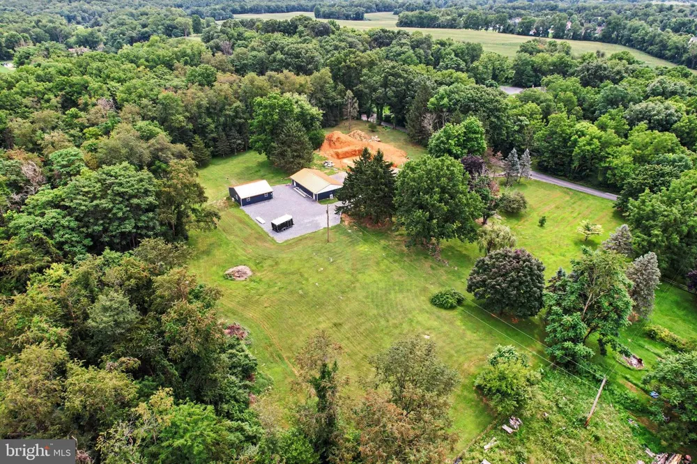 871 ALEXANDER SPRING ROAD Carlisle, PA 17015