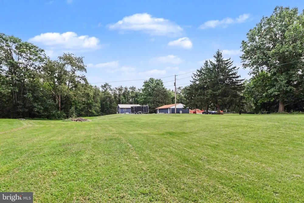 871 ALEXANDER SPRING ROAD Carlisle, PA 17015