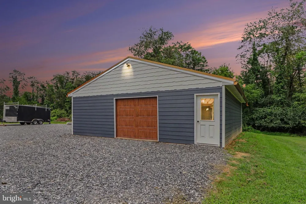 871 ALEXANDER SPRING ROAD Carlisle, PA 17015