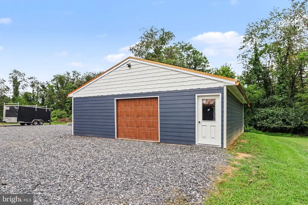 871 ALEXANDER SPRING ROAD Carlisle, PA 17015