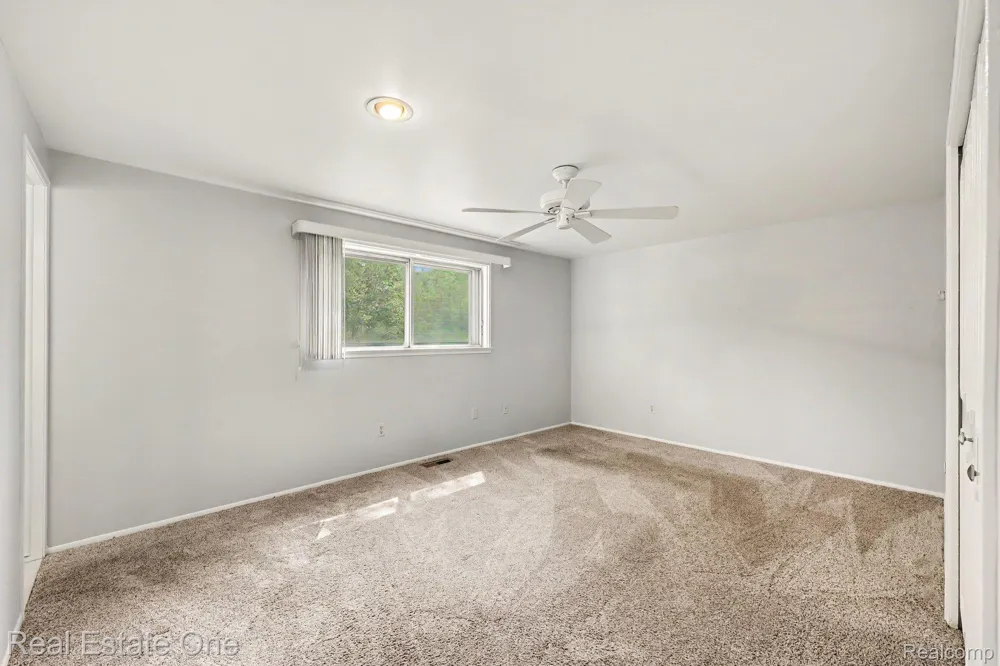 6639 Tamerlane Drive West Bloomfield Charter Township, MI 48322