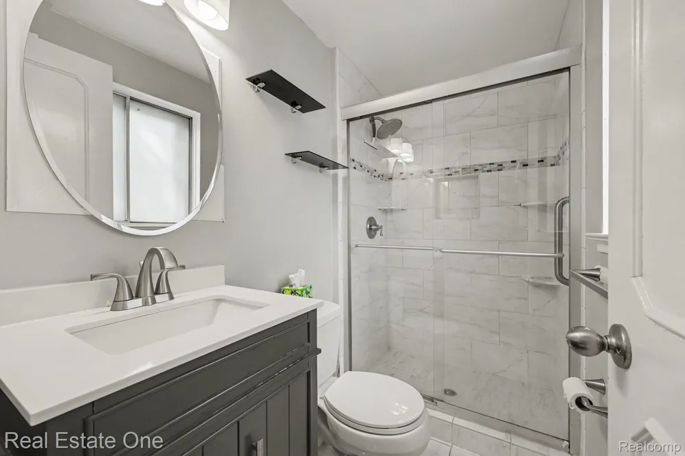 6639 Tamerlane Drive West Bloomfield Charter Township, MI 48322