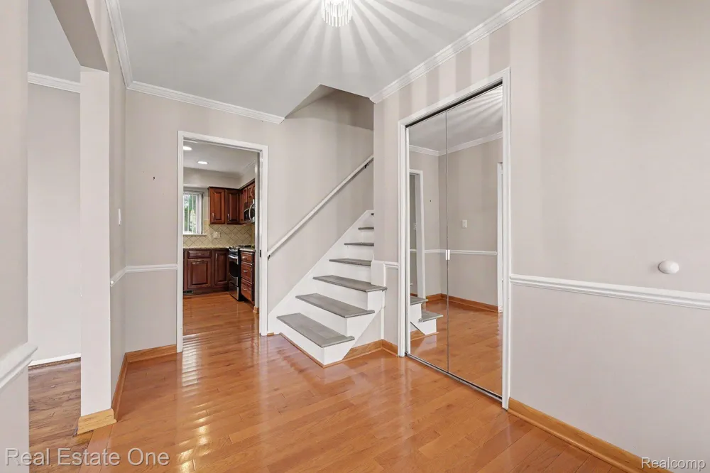 6639 Tamerlane Drive West Bloomfield Charter Township, MI 48322