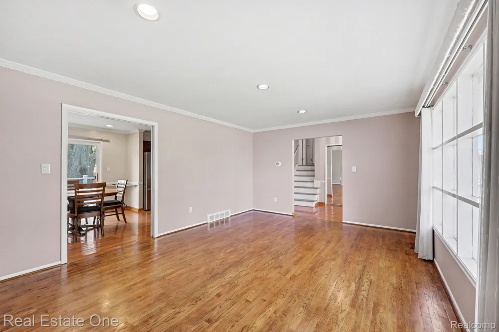 6639 Tamerlane Drive West Bloomfield Charter Township, MI 48322