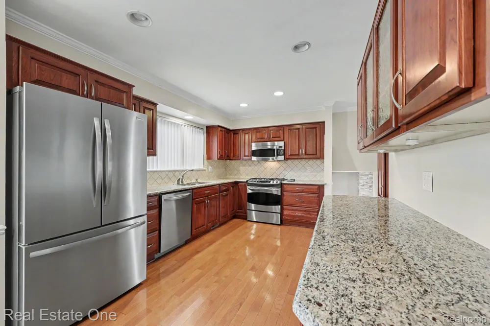 6639 Tamerlane Drive West Bloomfield Charter Township, MI 48322