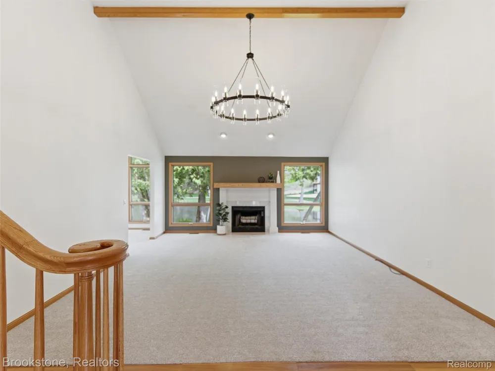 6512 White Lake Road Clarkston City, MI 48346