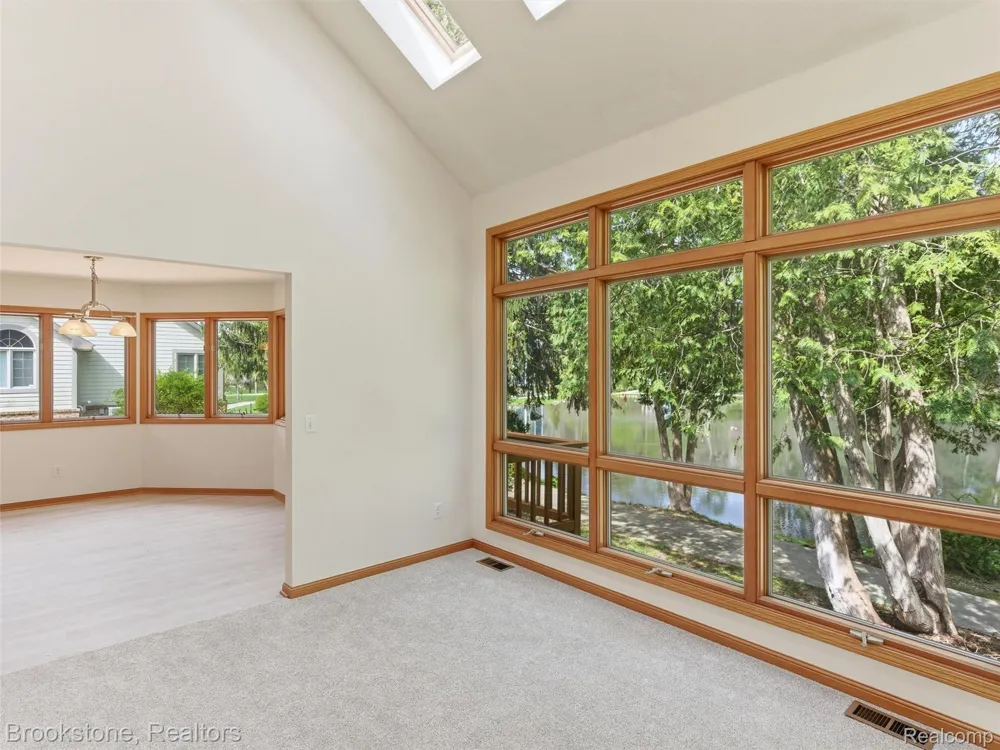 6512 White Lake Road Clarkston City, MI 48346