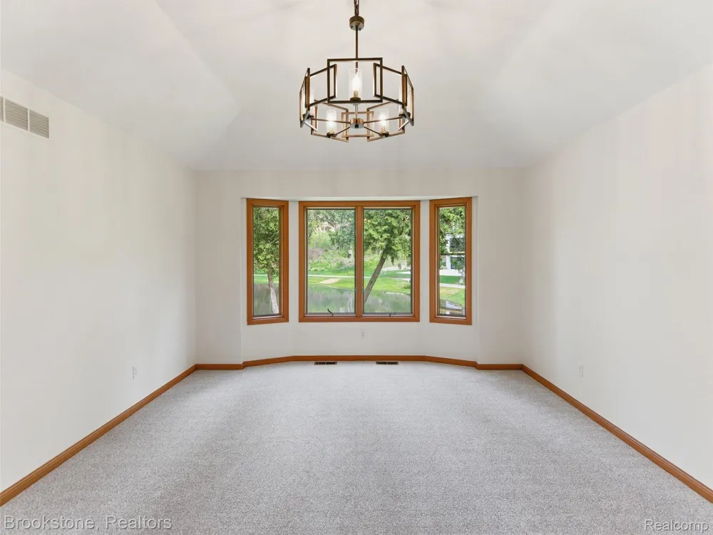 6512 White Lake Road Clarkston City, MI 48346