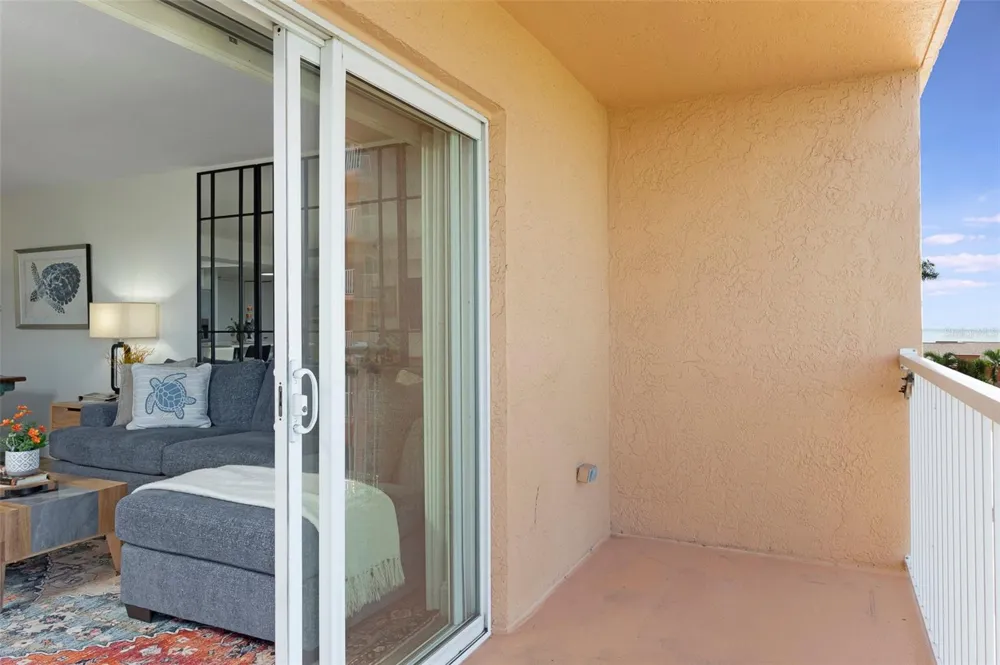 7430 SUNSHINE SKYWAY LANE S #405 St Petersburg, FL 33711