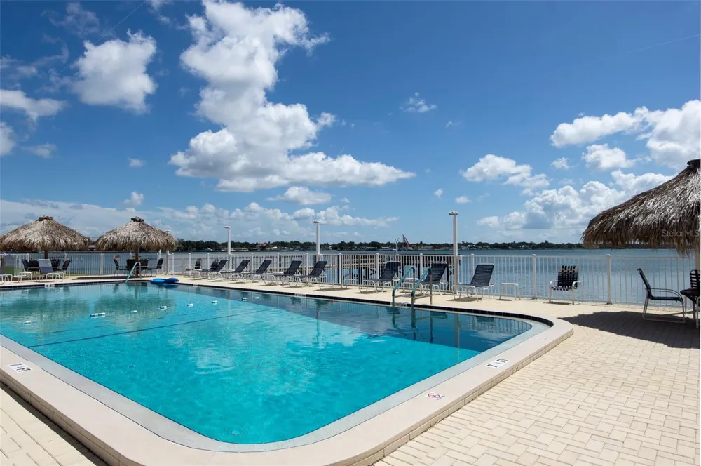 7430 SUNSHINE SKYWAY LANE S #405 St Petersburg, FL 33711