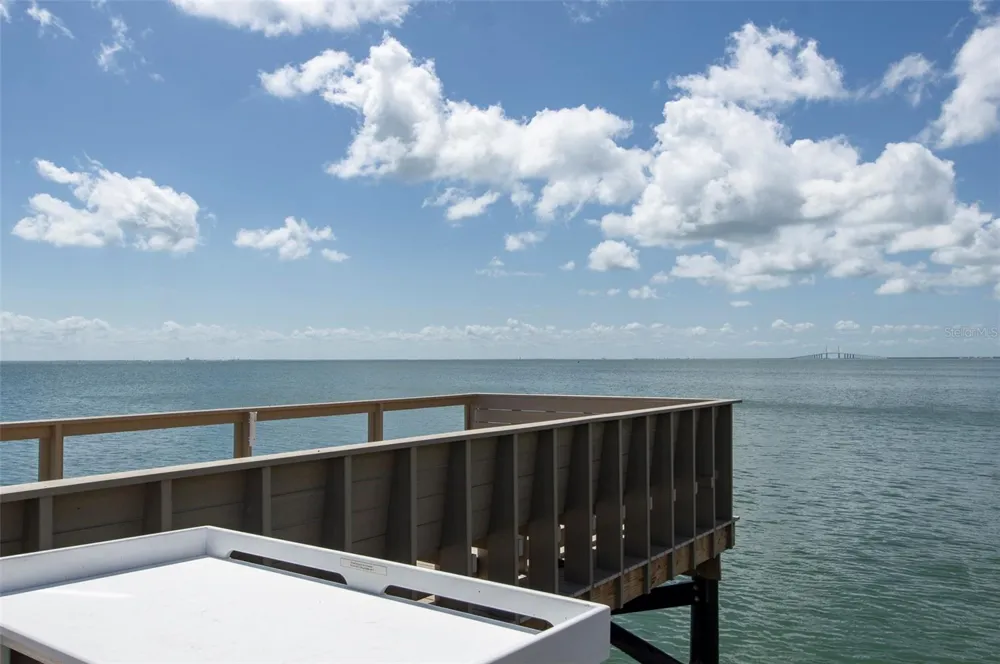 7430 SUNSHINE SKYWAY LANE S #405 St Petersburg, FL 33711