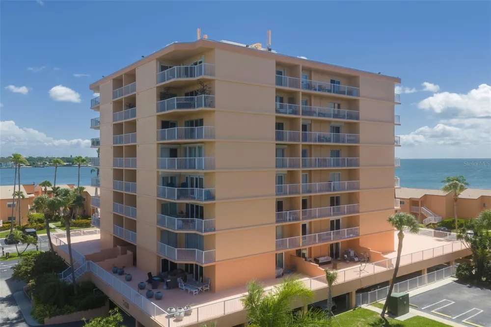 7430 SUNSHINE SKYWAY LANE S #405 St Petersburg, FL 33711