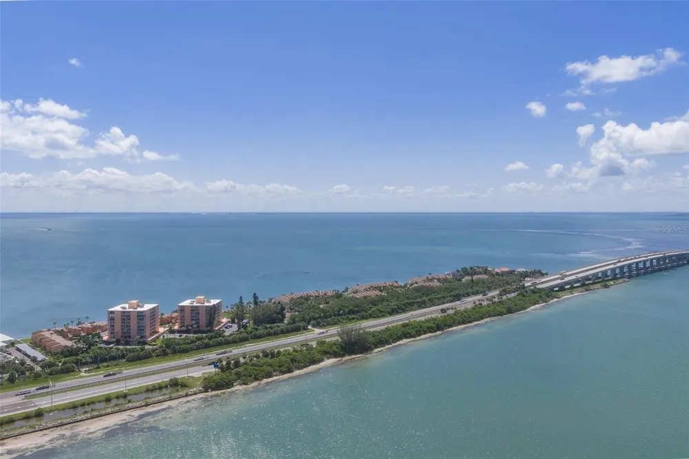 7430 SUNSHINE SKYWAY LANE S #405 St Petersburg, FL 33711