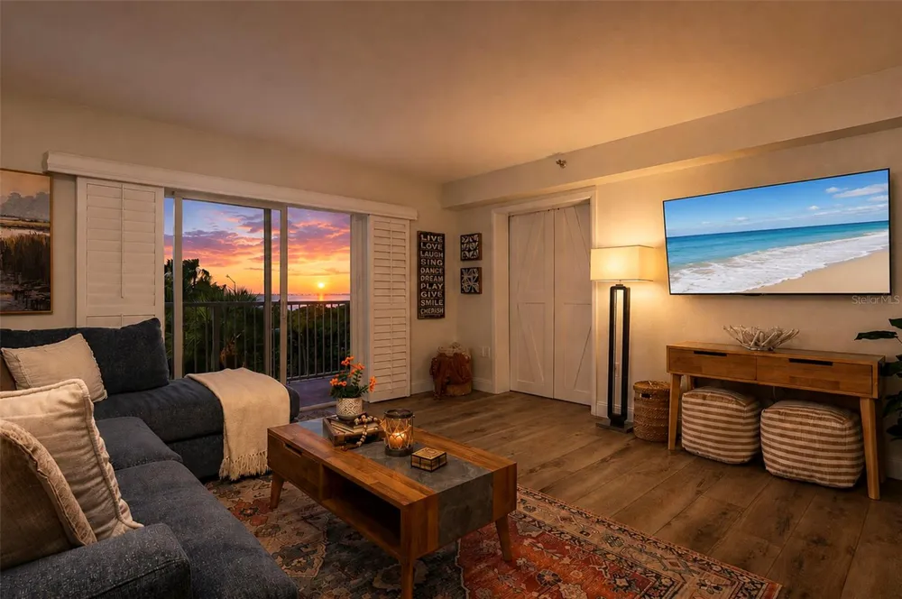 7430 SUNSHINE SKYWAY LANE S #405 St Petersburg, FL 33711
