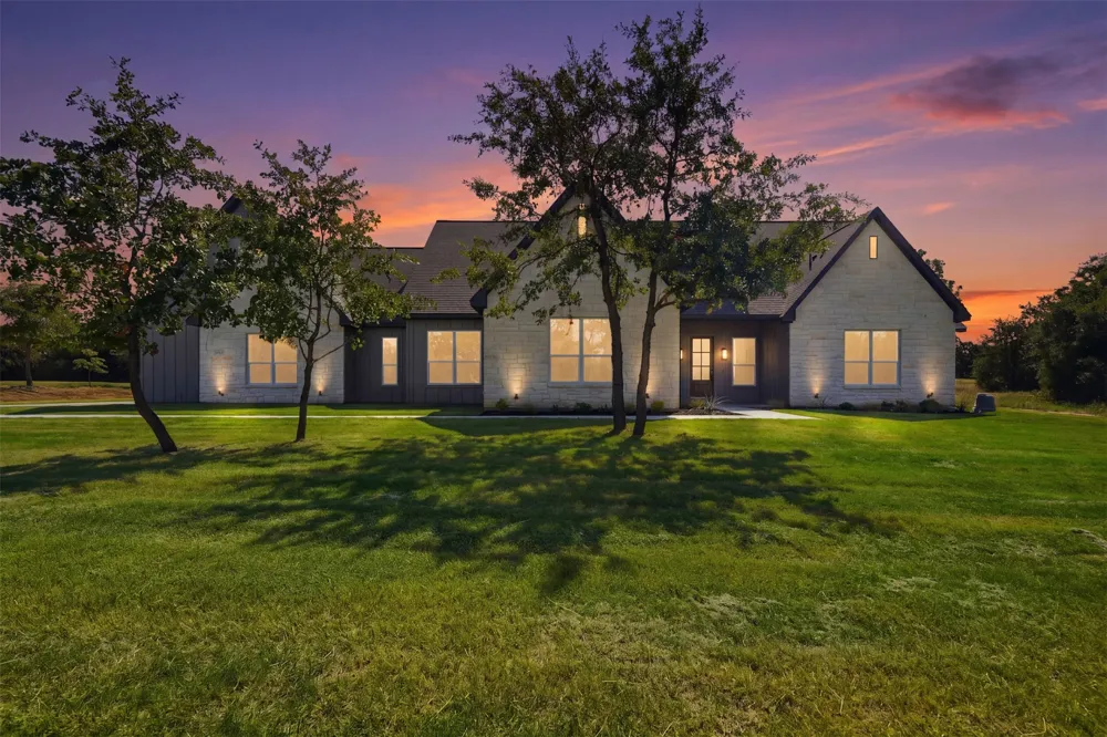 104 Springhill Court Springtown, TX 76082