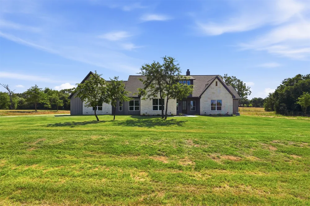104 Springhill Court Springtown, TX 76082