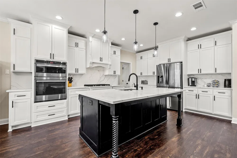 120 Big Catch Lane Robinson, TX 76706