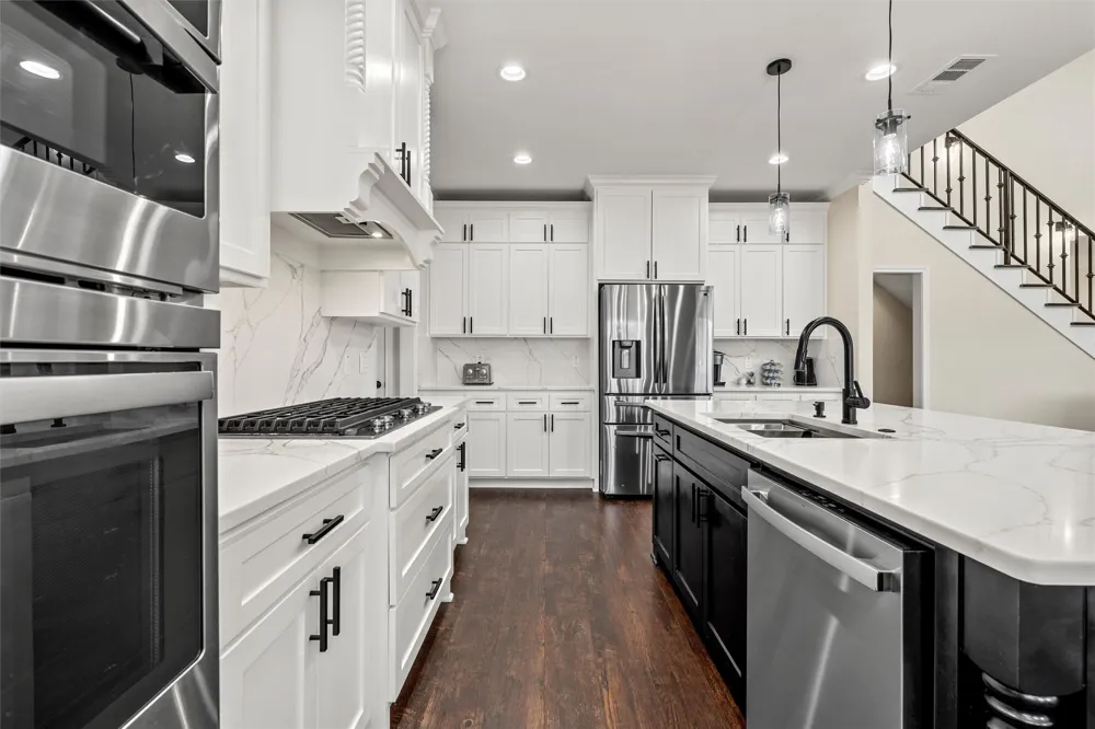 120 Big Catch Lane Robinson, TX 76706