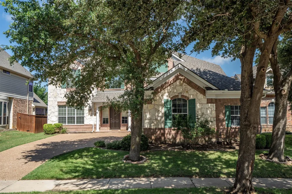 8381 Fullerton Street Lantana, TX 76226