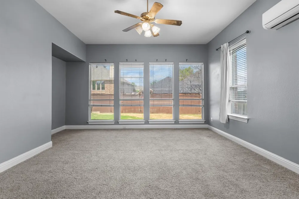 8381 Fullerton Street Lantana, TX 76226