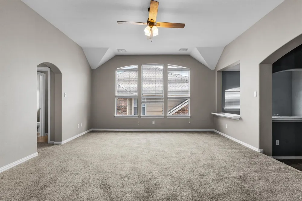 8381 Fullerton Street Lantana, TX 76226