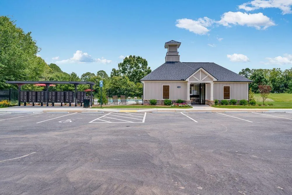 1673 Fawlocke Run Loganville, GA 30052