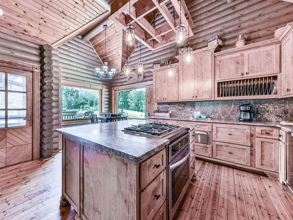 201 Mountainside Parkway Ellijay, GA 30536