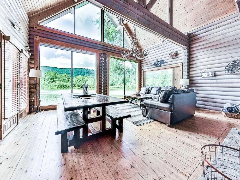 201 Mountainside Parkway Ellijay, GA 30536