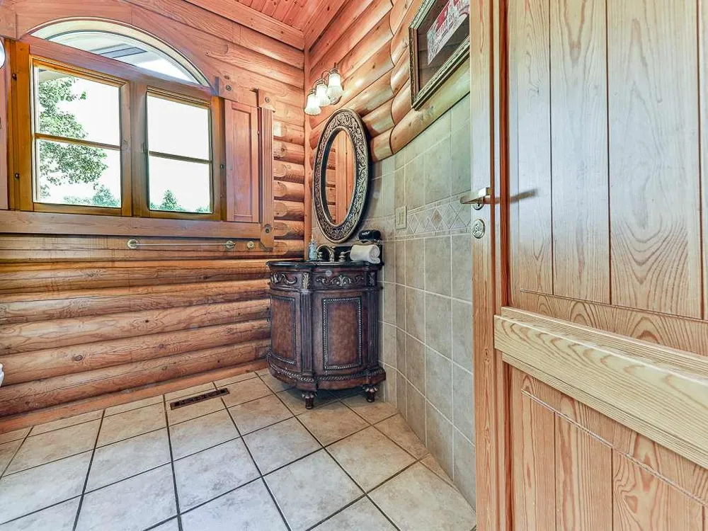 201 Mountainside Parkway Ellijay, GA 30536