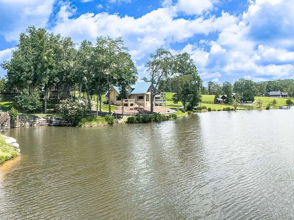 201 Mountainside Parkway Ellijay, GA 30536