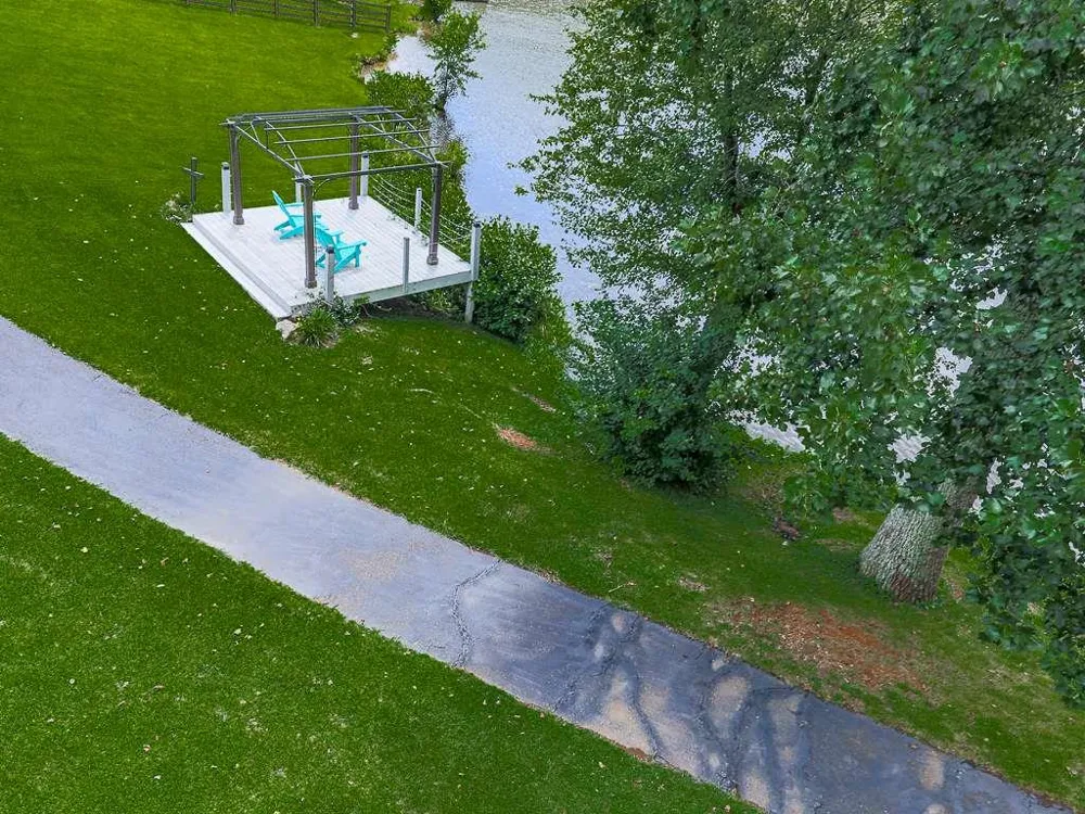 201 Mountainside Parkway Ellijay, GA 30536
