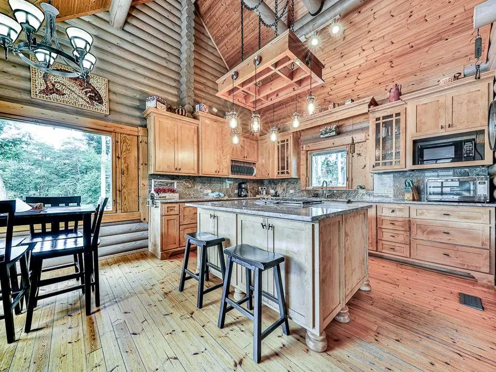 201 Mountainside Parkway Ellijay, GA 30536