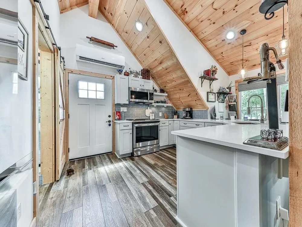 201 Mountainside Parkway Ellijay, GA 30536