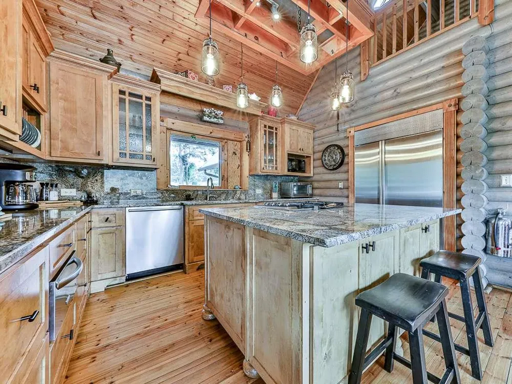 201 Mountainside Parkway Ellijay, GA 30536