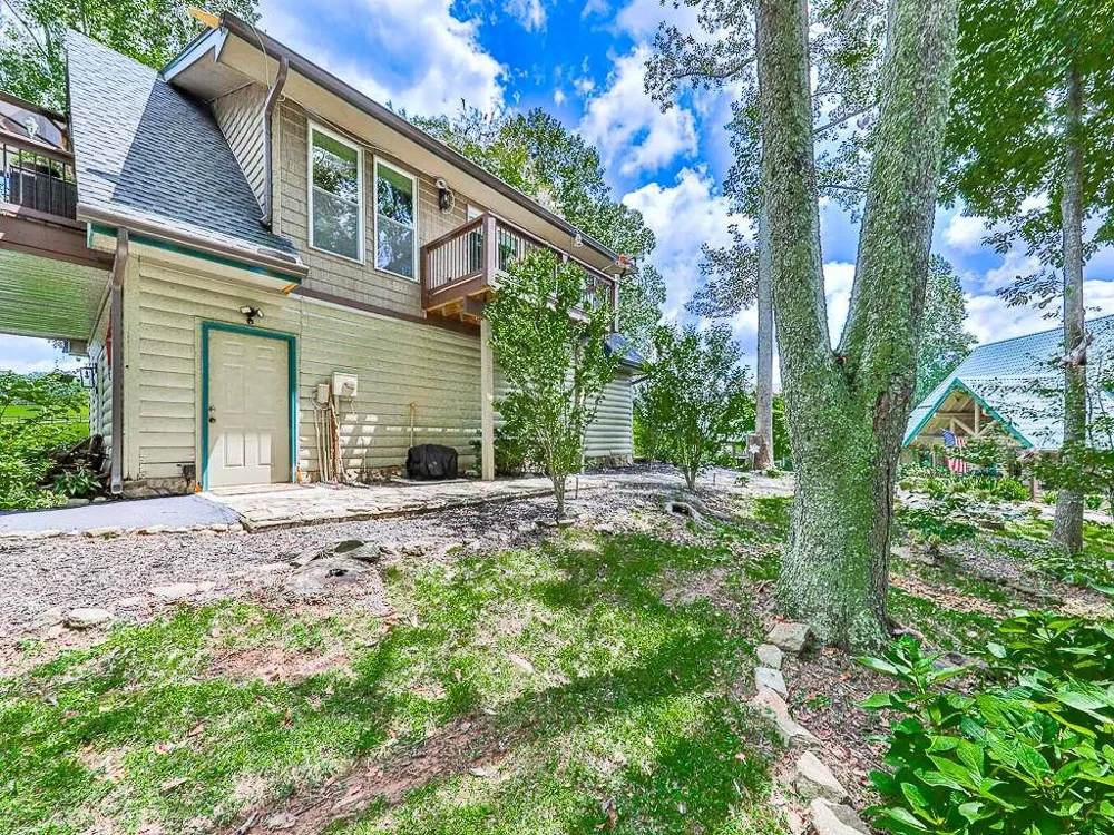 201 Mountainside Parkway Ellijay, GA 30536