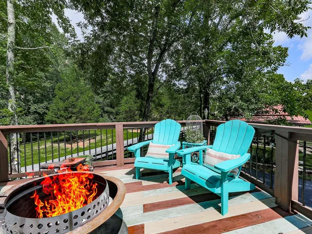 201 Mountainside Parkway Ellijay, GA 30536