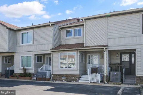 13512 HOLLY LANE #C