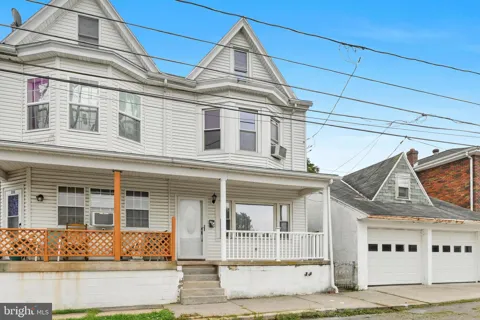 550 3RD STREET