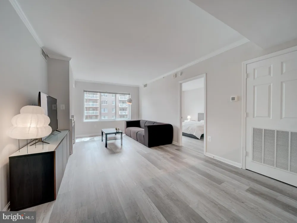 3101 HAMPTON DRIVE #1214 Alexandria, VA 22302