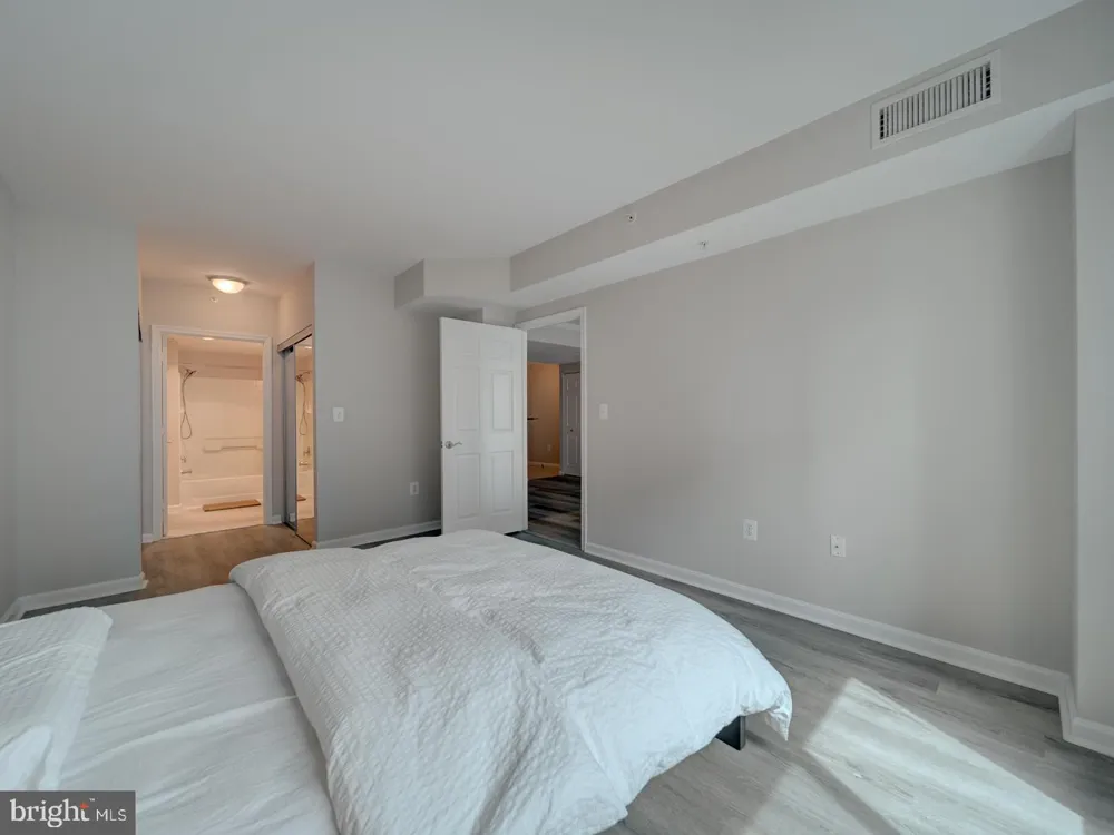 3101 HAMPTON DRIVE #1214 Alexandria, VA 22302