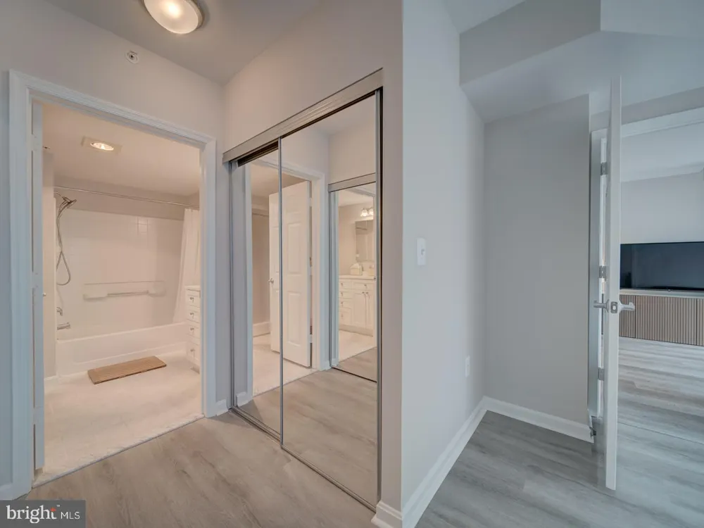 3101 HAMPTON DRIVE #1214 Alexandria, VA 22302