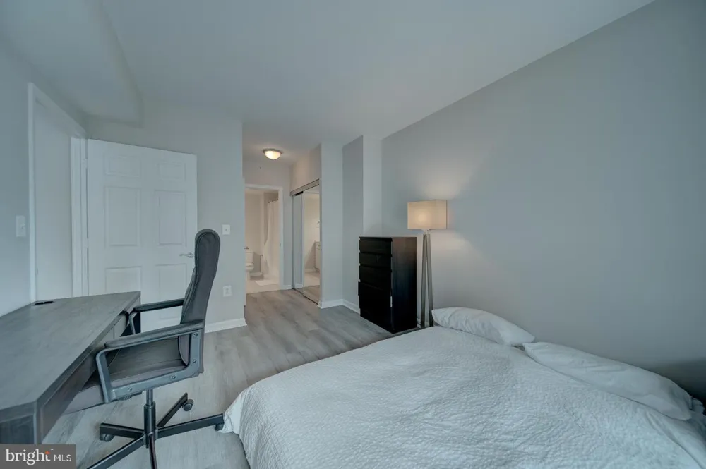 3101 HAMPTON DRIVE #1214 Alexandria, VA 22302