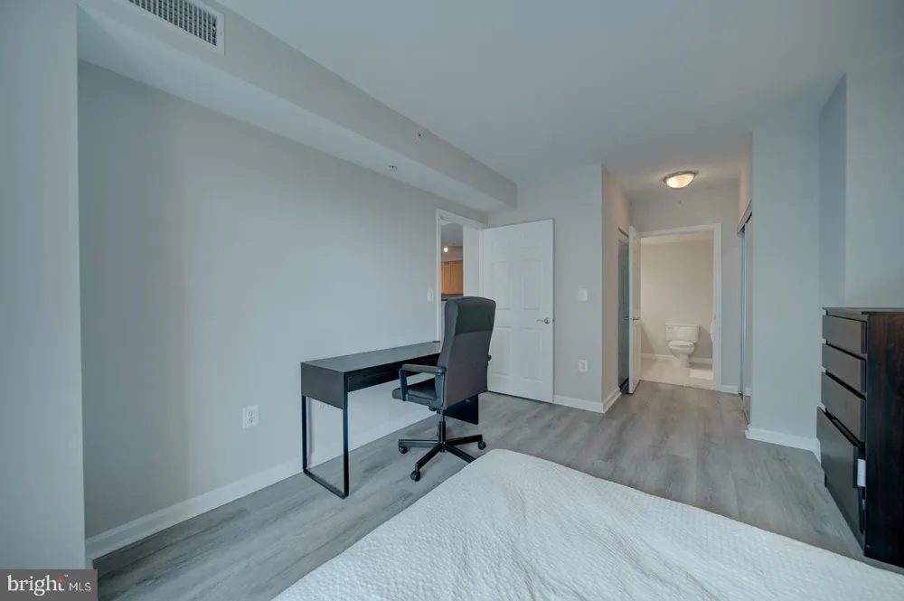 3101 HAMPTON DRIVE #1214 Alexandria, VA 22302