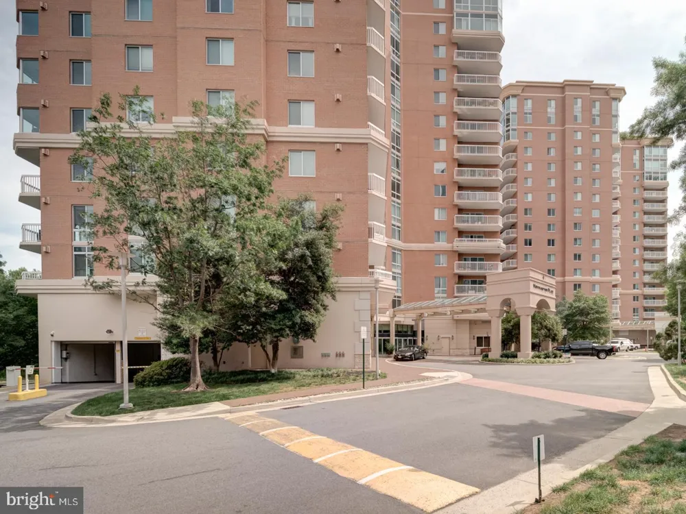 3101 HAMPTON DRIVE #1214 Alexandria, VA 22302