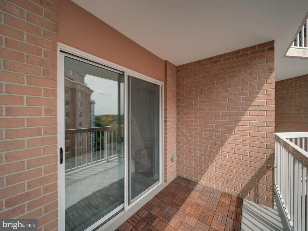 3101 HAMPTON DRIVE #1214 Alexandria, VA 22302